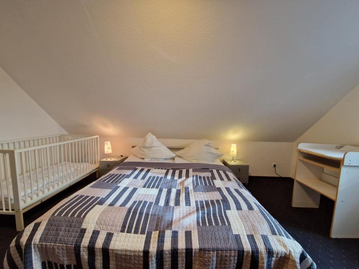 Ferienhaus Steuerbord Im Bootshaus Neßmersiel エクステリア 写真