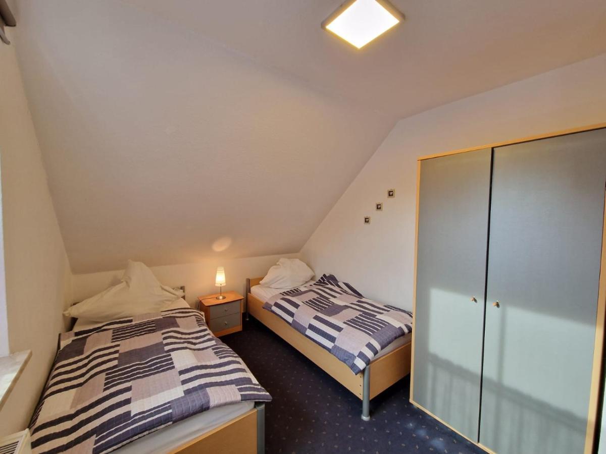 Ferienhaus Steuerbord Im Bootshaus Neßmersiel エクステリア 写真